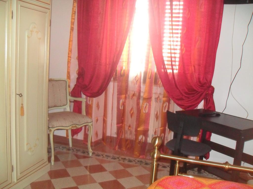 Il Covo Dei Piccioni Acomodação com café da manhã Castelfidardo Quarto foto