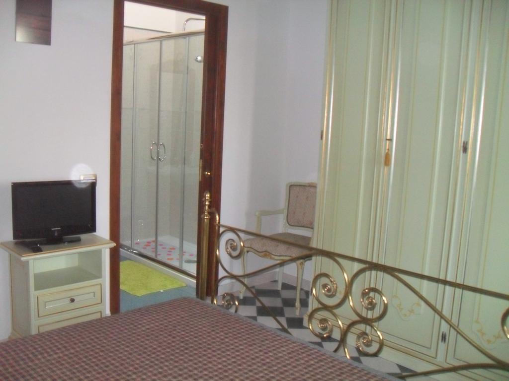 Il Covo Dei Piccioni Acomodação com café da manhã Castelfidardo Quarto foto